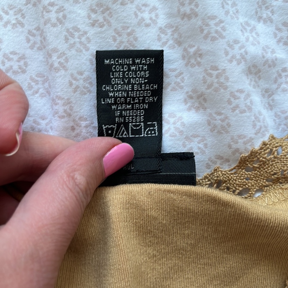 Camel colored lace V-neck top - Picture 11 of 11